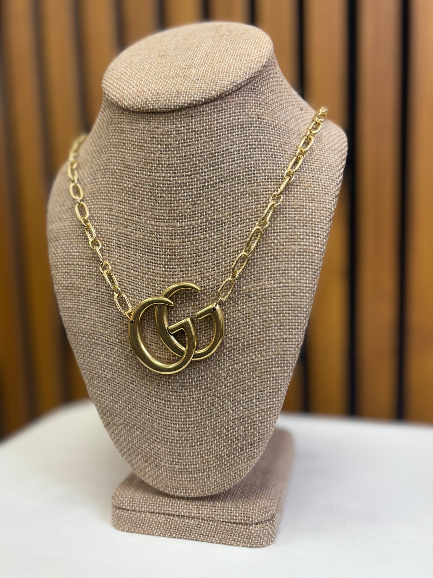 027- Authentic Gucci Gold Brooch Necklace