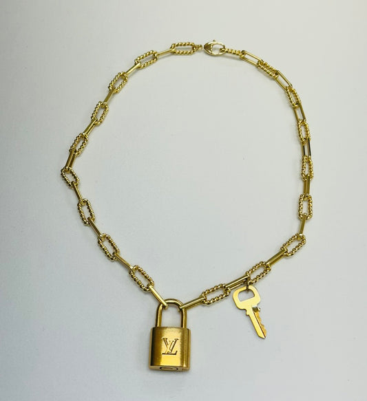 012- Authentic LV Lock Gold Polished Rope Necklace