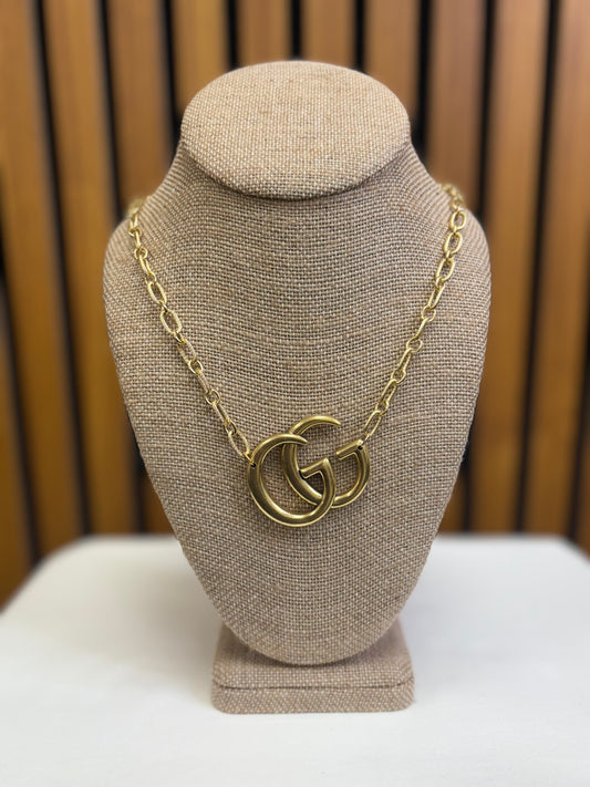 027- Authentic Gucci Gold Brooch Necklace